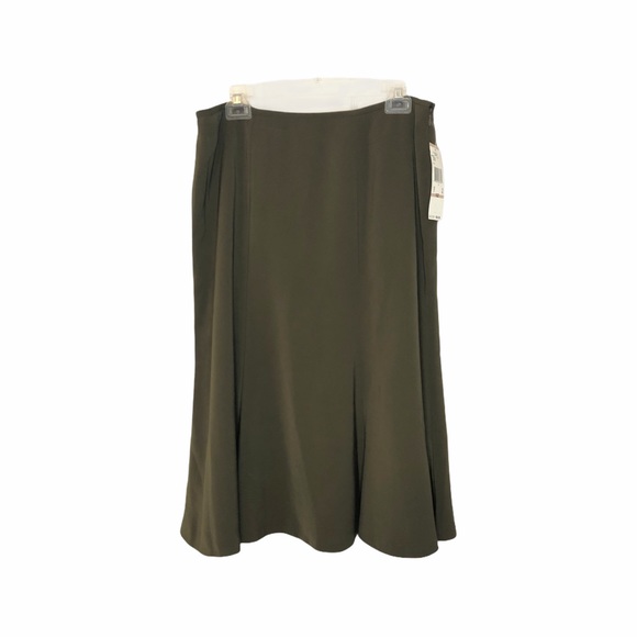Kasper Dresses & Skirts - Kasper “Hunter Green” Mid-Length Skirt, NWT Sz 12